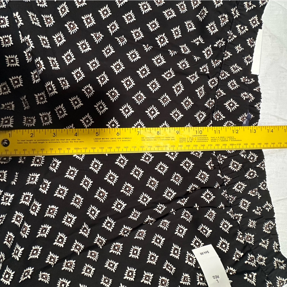 GAP Factory Black and White Patterned Pants - Picture 7 of 9